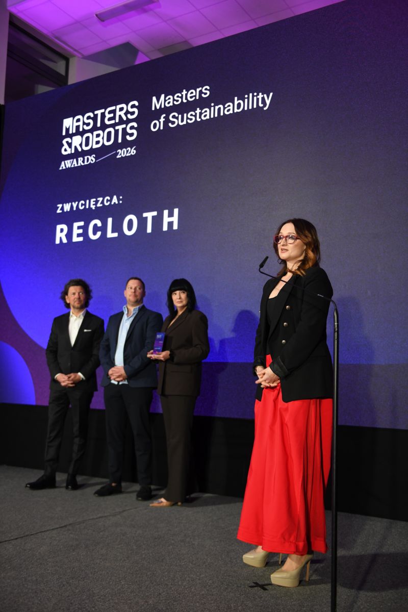 Irina Lastovjak, CEO of Recloth, giving the acceptance speech for Masters of Sustainability 2026