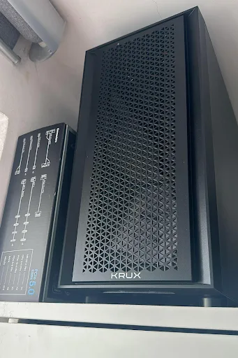Image llmbox-hero.webp